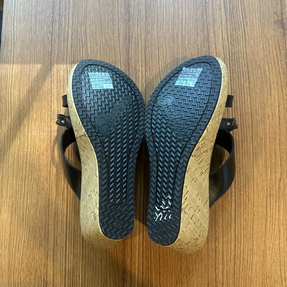 NEW SKECHERS Cali Luxe Foam Wedge Sandals Womens Sz 8 Black 3